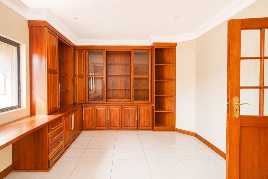3 Bedroom Property for Sale in Birdwood Estate North West